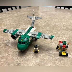 Lego City Cargo Plane - 60101 - 99% complete
